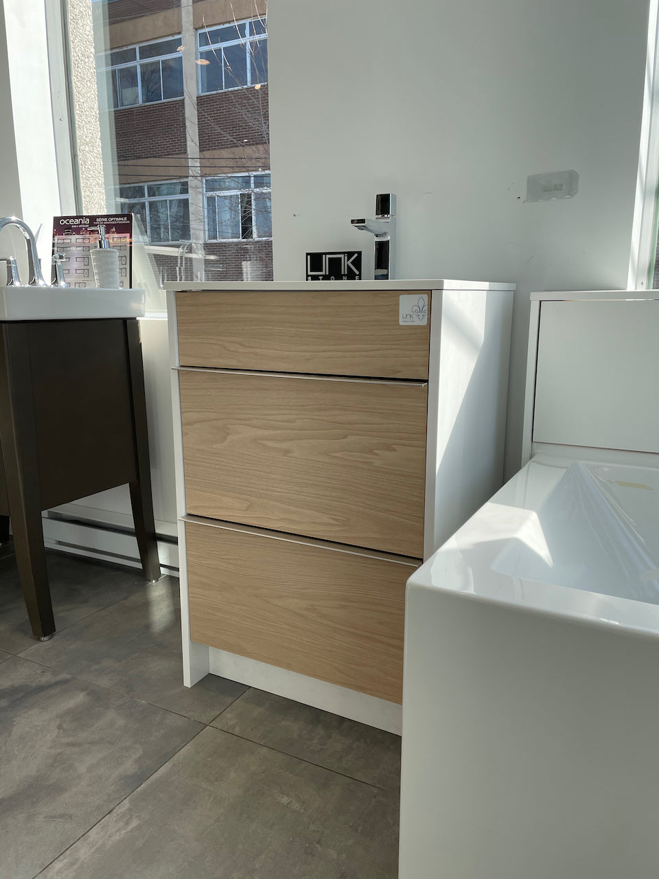 Maple Freestanding Bathroom Vanity | Composite Sink | VMI 24