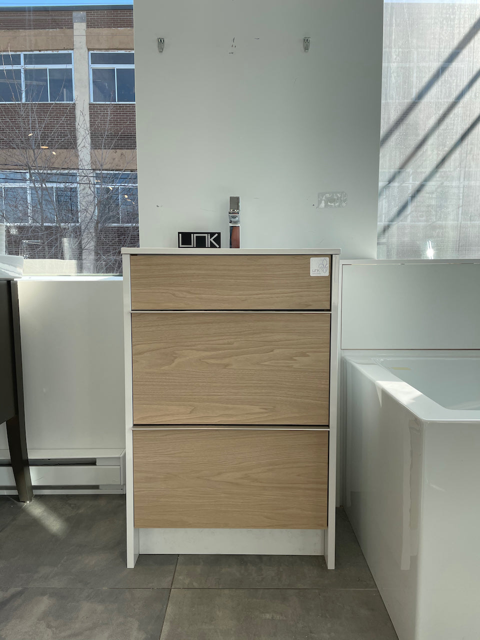 Maple Freestanding Bathroom Vanity | Composite Sink | VMI 24